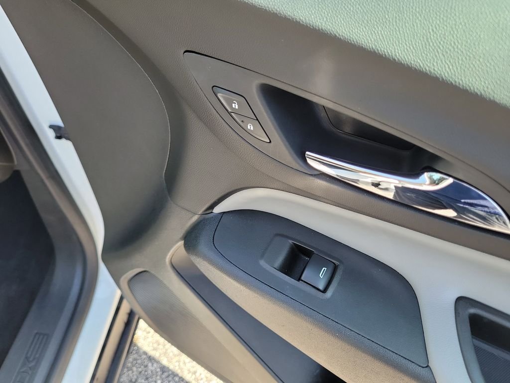 Used 2021 White Chevrolet LS image 11