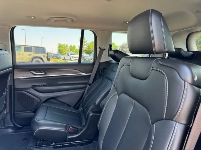 Used 2023 Black Jeep Limited image 18