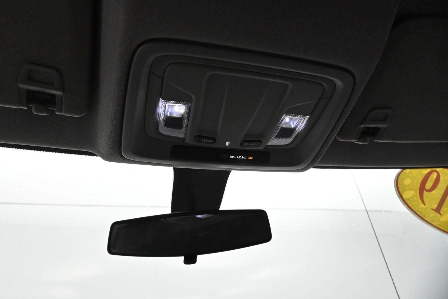 Used 2019 SUMMIT WHITE Chevrolet Custom image 22