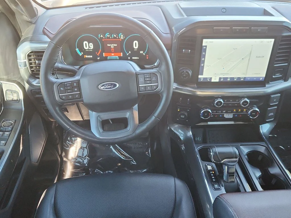 Used 2023 White Ford Lariat image 10