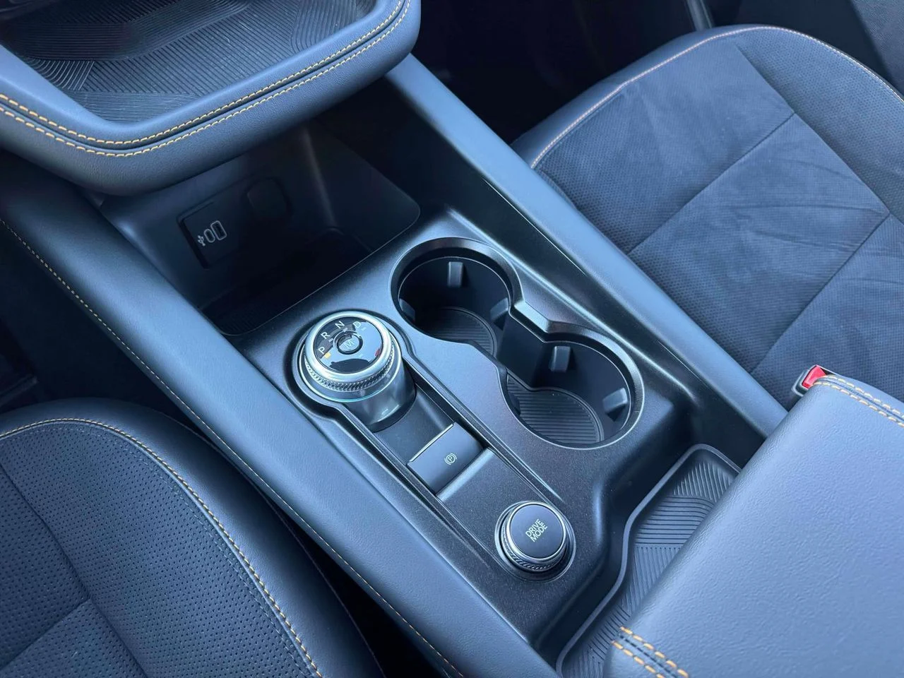 Used 2026 AGATE BLACK METALLIC Ford Tremor image 30