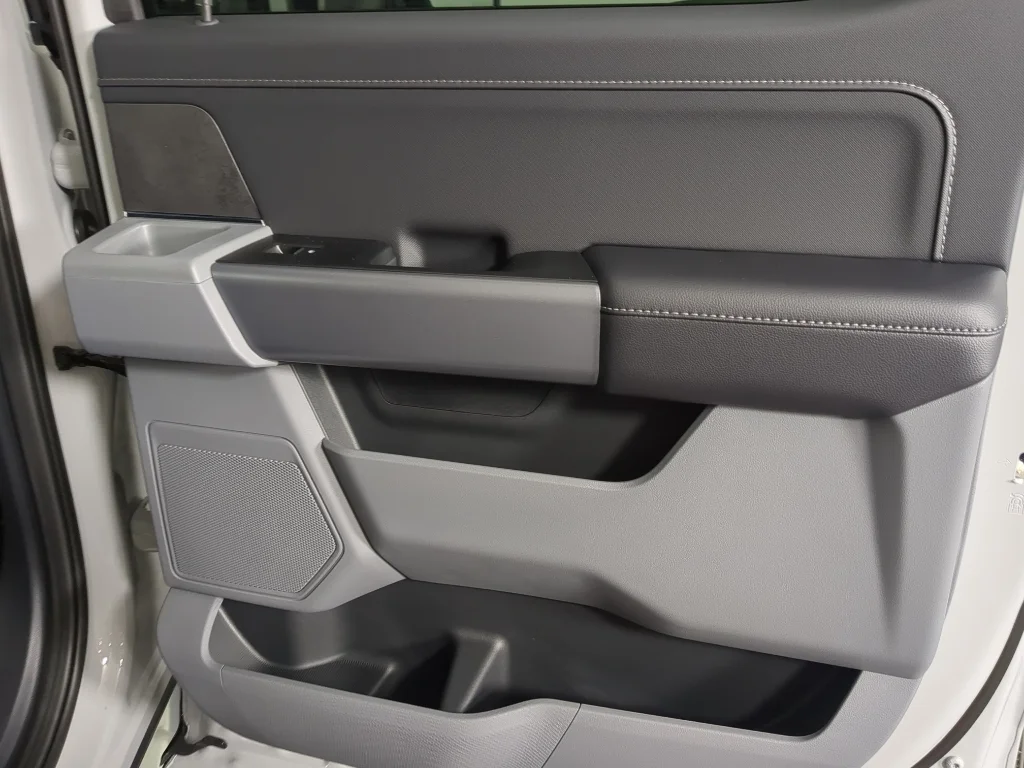 New 2026 AVALANCHE Ford XLT image 22