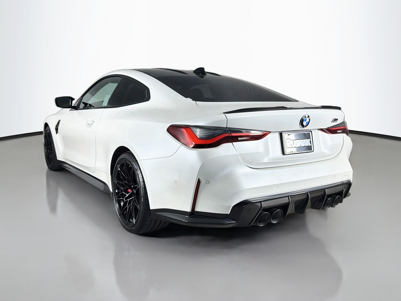 Used 2022 Frozen Brilliant White Met BMW Competition image 5