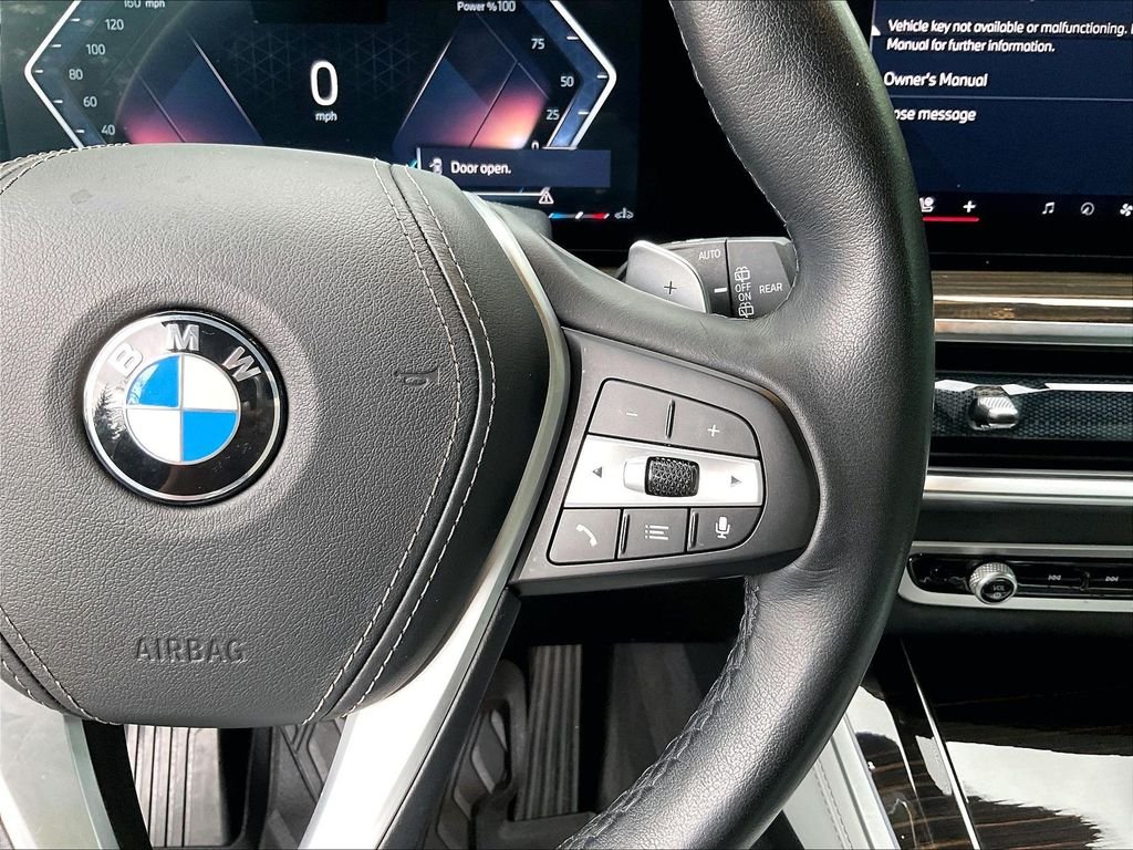 Used 2024 Black BMW xDrive40i image 24