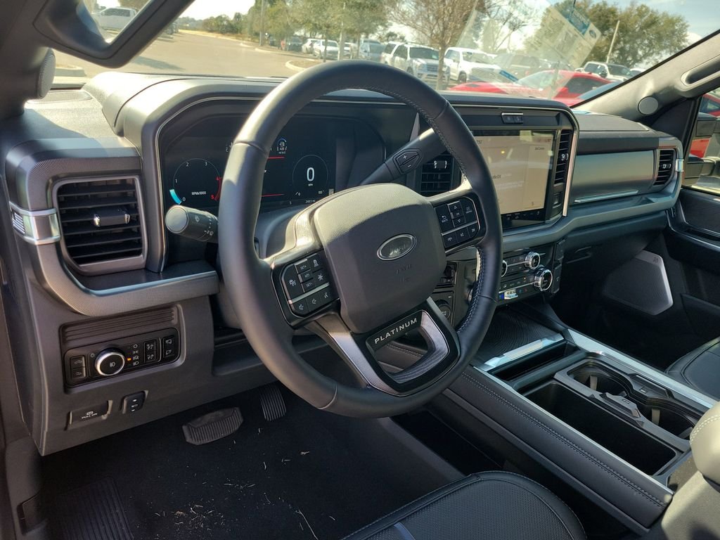 2025 Ford F-350 Super Duty Platinum - Photo 17