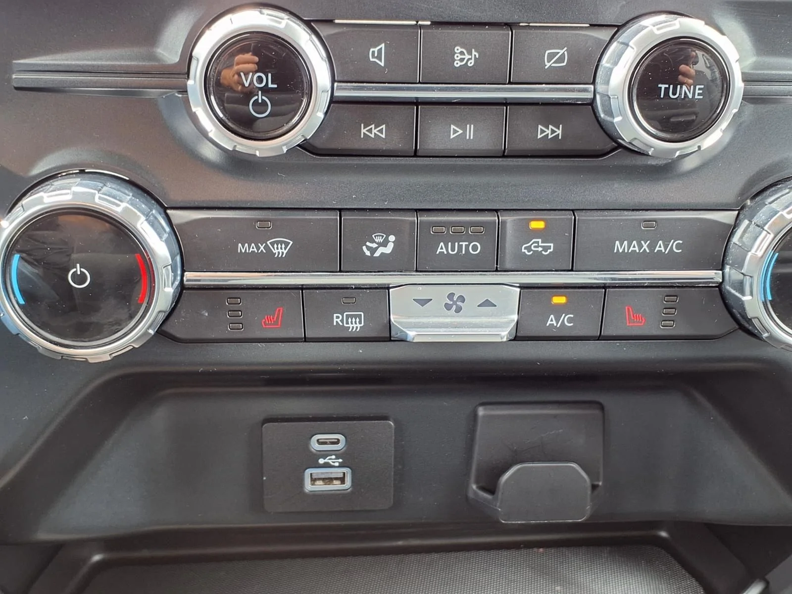Used 2022 White Ford XLT image 15