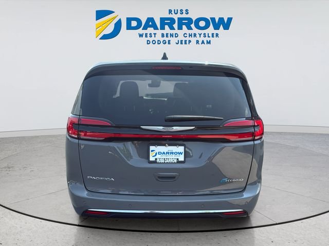 Used 2023 White Chrysler Touring L image 4