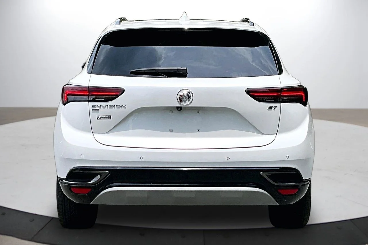 Used 2023 White Buick Essence image 8