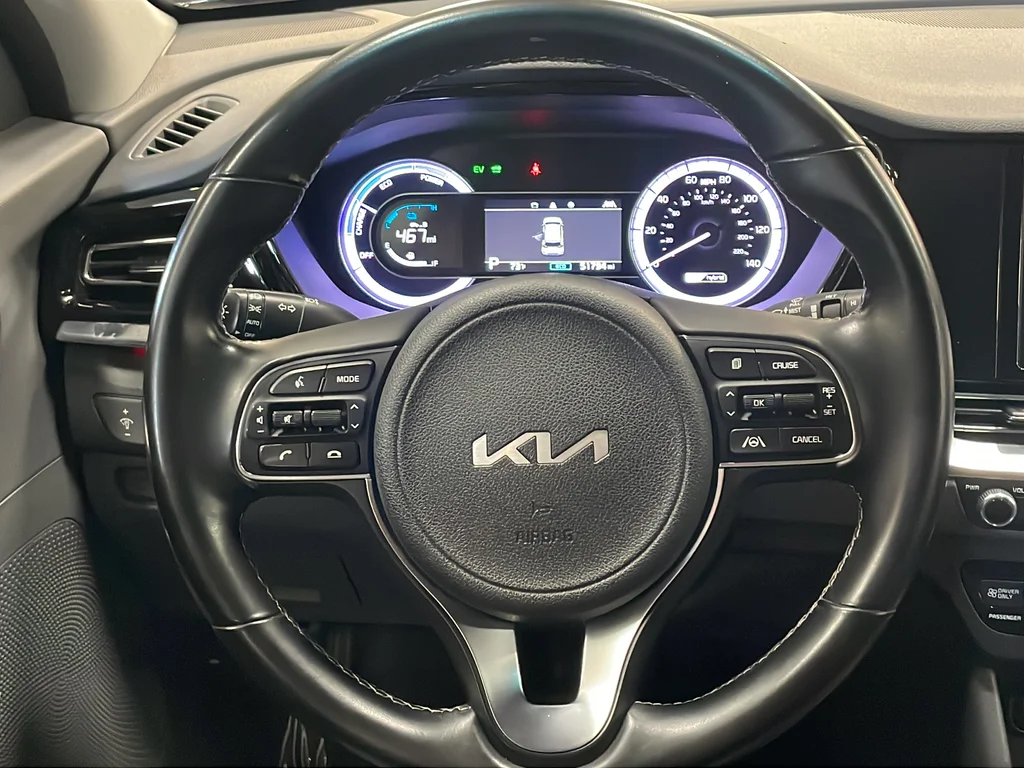 Used 2022 Blue Kia LXS image 37