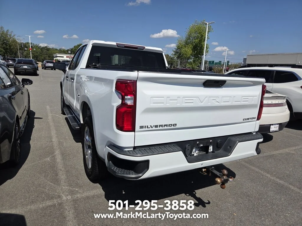 Used 2021 White Chevrolet Custom image 6
