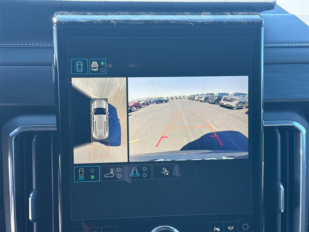 2026 GMC ACADIA - Image 23