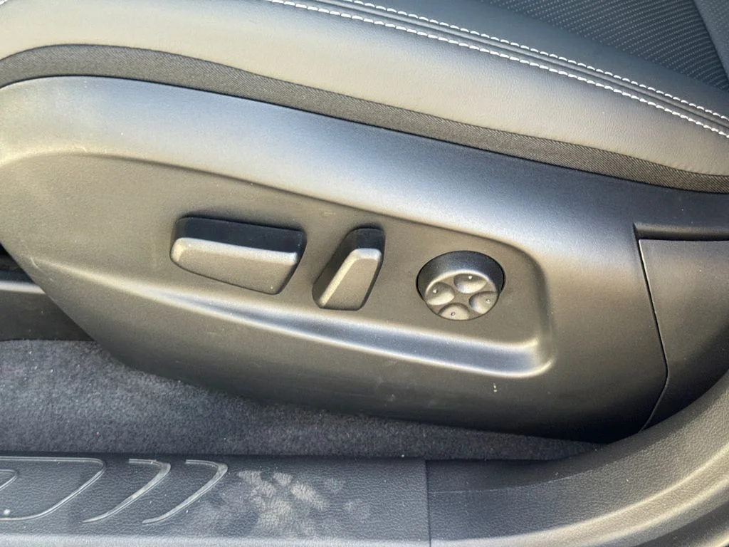 2025 VinFast VF 8 Plus - Photo 26