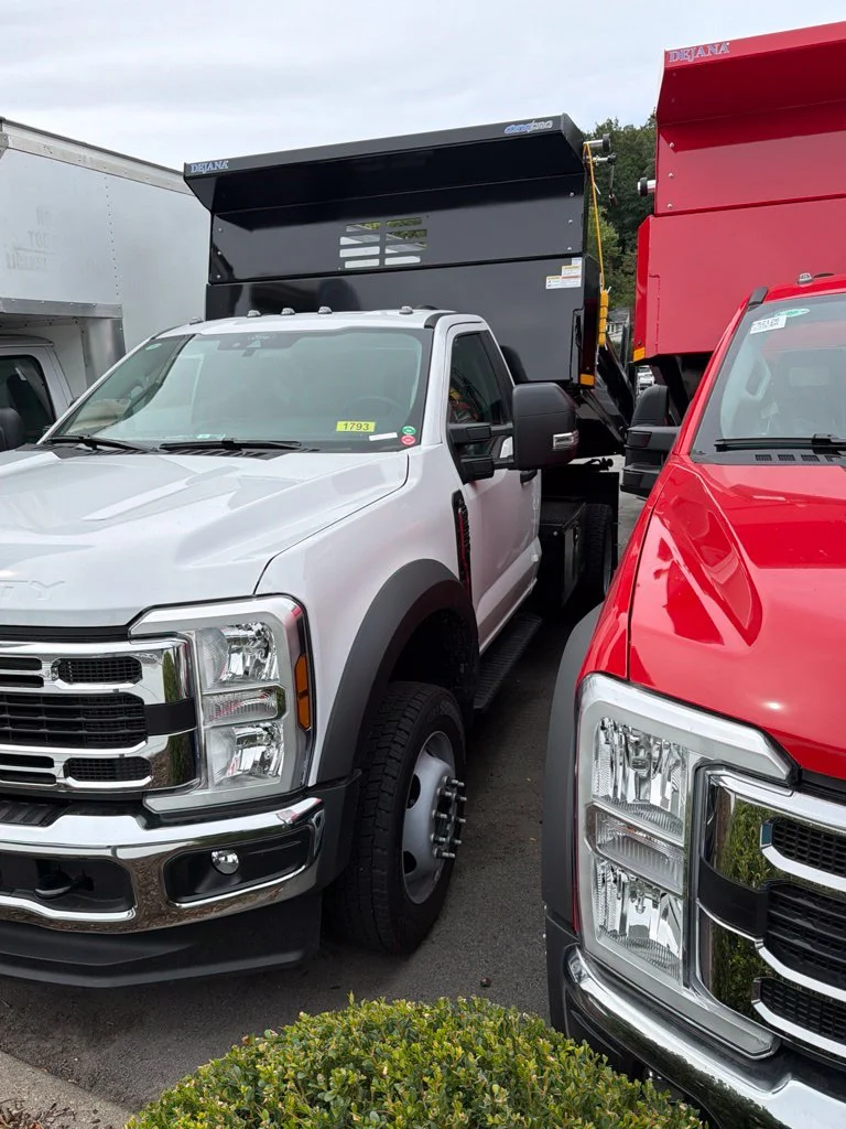 New 2026 Oxford White Ford F-550® XL image 2
