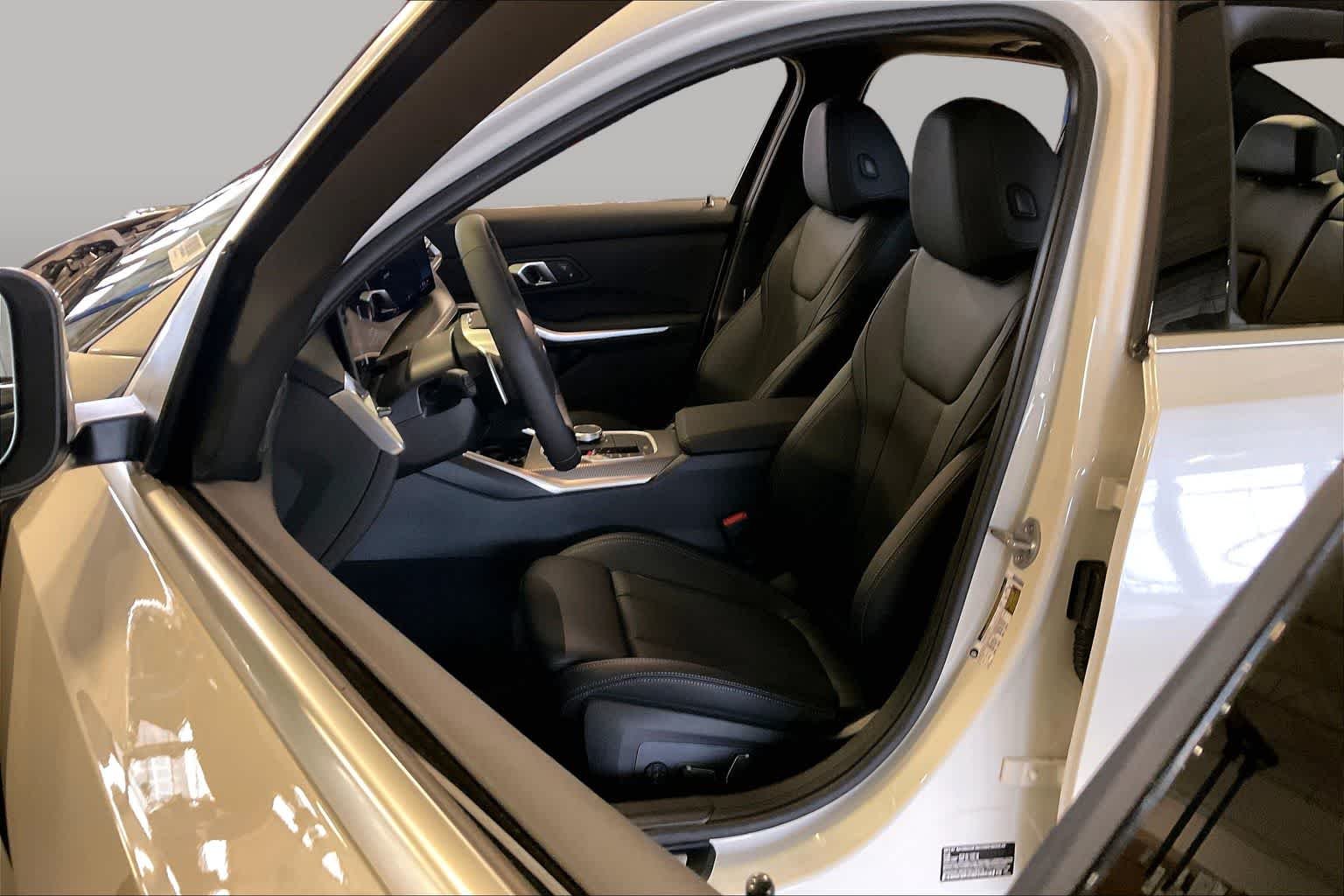 New 2026 Mineral White Metallic BMW 330i NA image 9