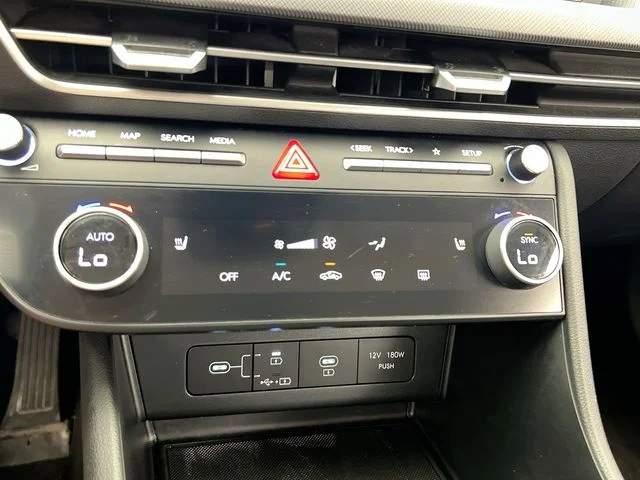 2025 Hyundai Sonata SEL - Photo 24