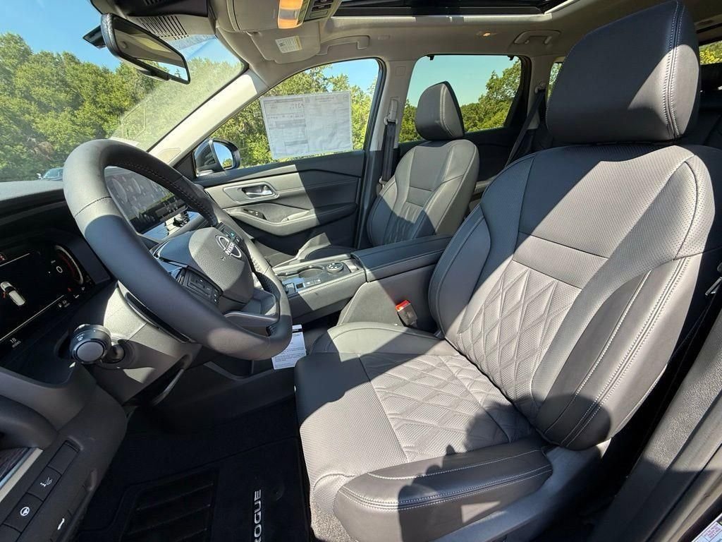 2026 Nissan Rogue Platinum - Photo 14