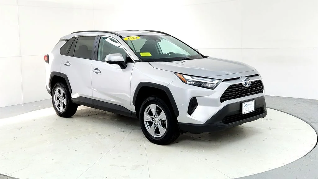 Certified Used 2022 Silver Toyota XLE image 7