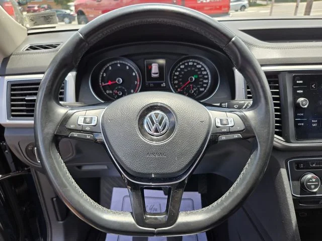 Used 2019 Blue Volkswagen 3.6L V6 SE image 29