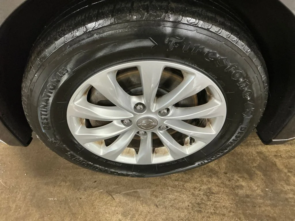 Used 2018 Gray Chrysler Touring Plus image 11
