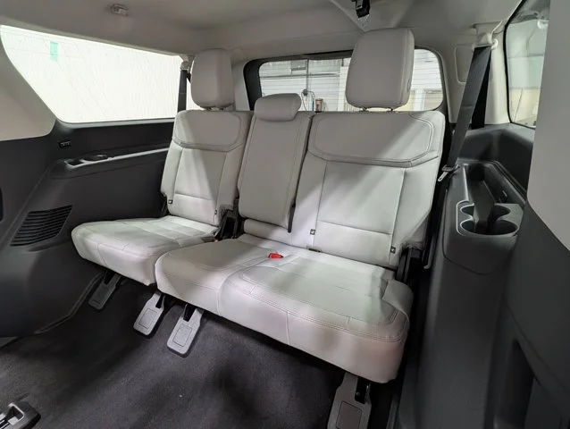 New 2027 Star White Metallic Tri-Coat Ford MAX Platinum image 53