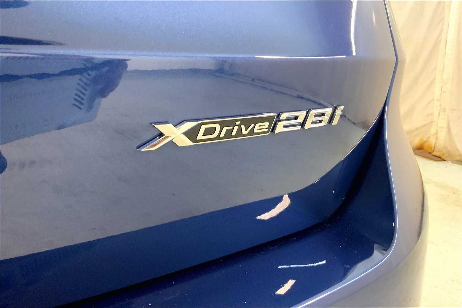 Used 2025 Phytonic Blue Metallic BMW xDrive28i image 15