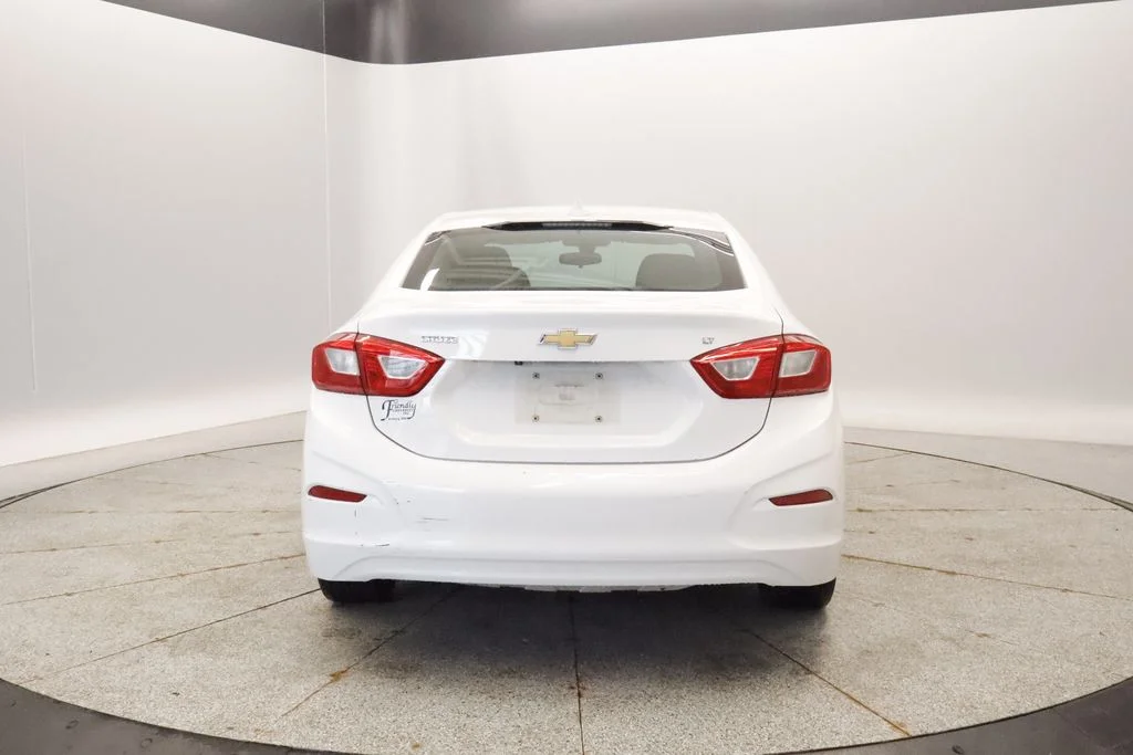 Used 2016 White Chevrolet LT image 9