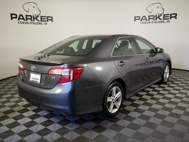 Used 2014 Magnetic Gray Metallic Toyota SE image 5