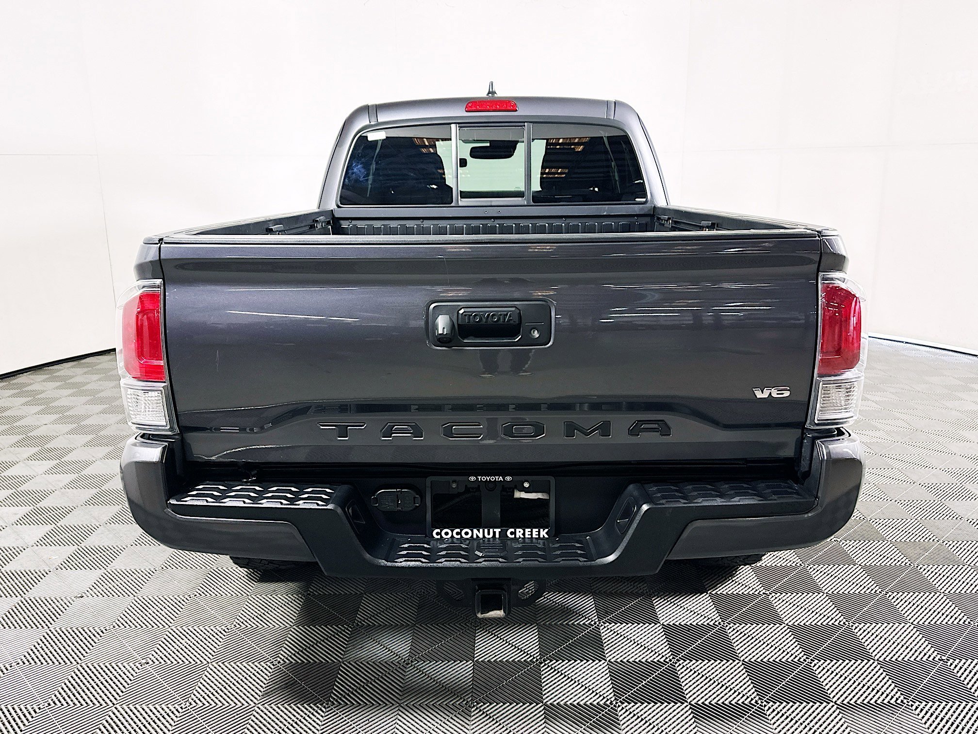 2022 Toyota Tacoma thumbnail 6