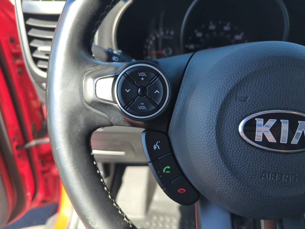 Used 2017 Red Kia Plus image 21