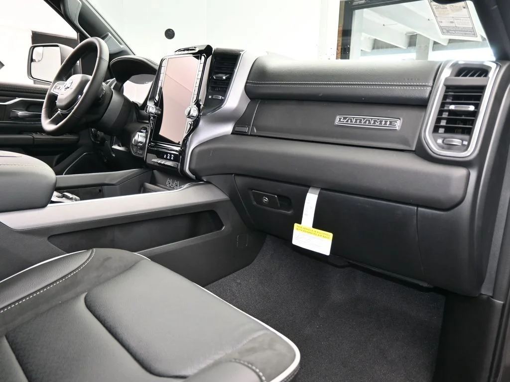 New 2026 Granite Crystal Metallic Clearcoat Ram Laramie image 45