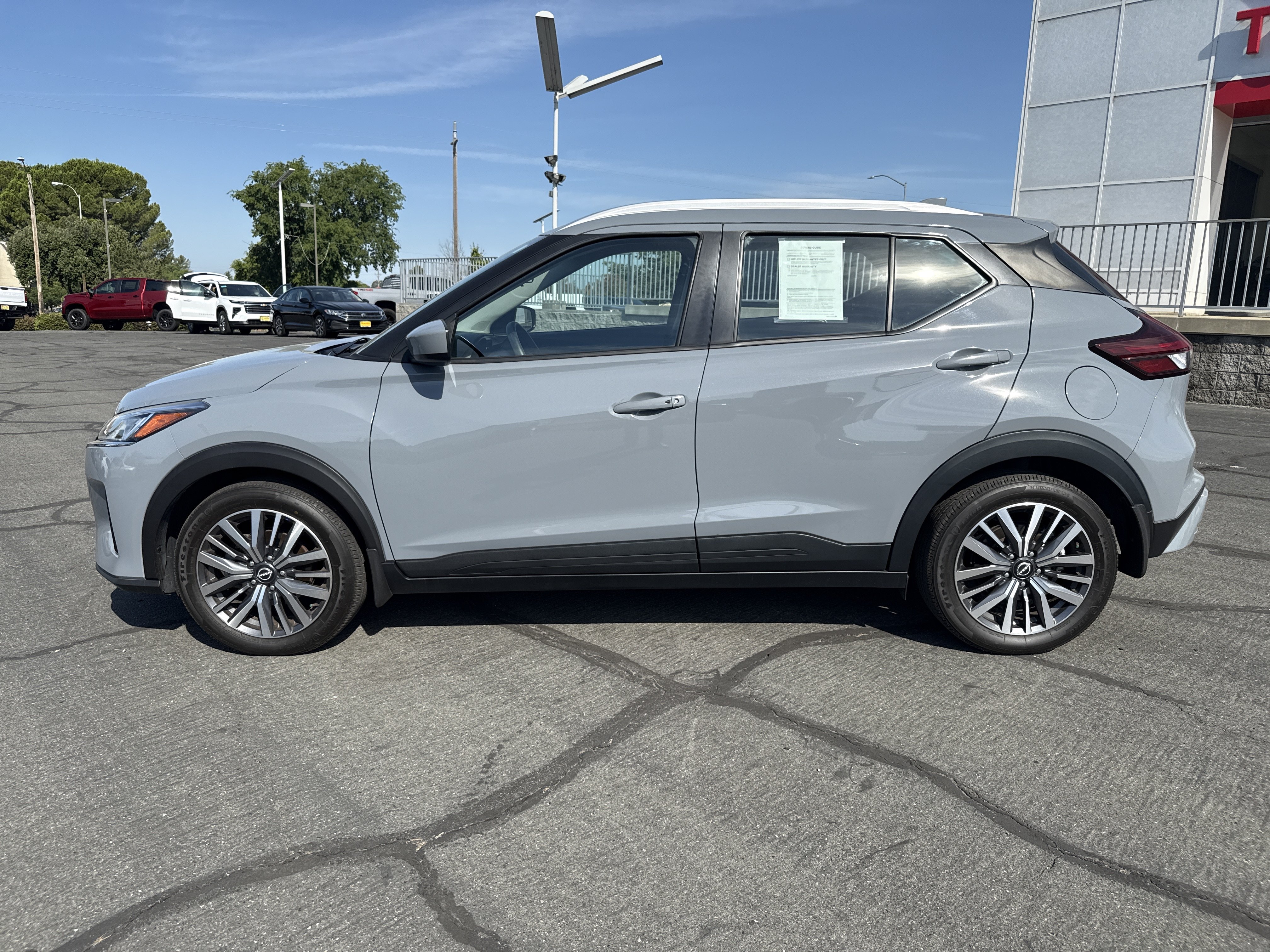 Used 2023 Boulder Gray Pearl Nissan SV image 2