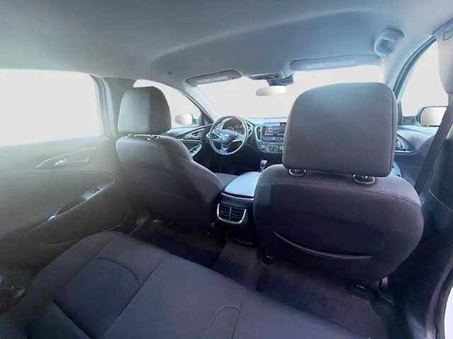 Used 2025 Summit White Chevrolet LT image 27