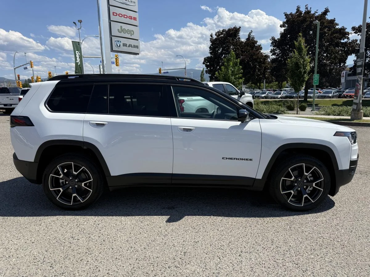 New 2026 White Jeep Overland image 9