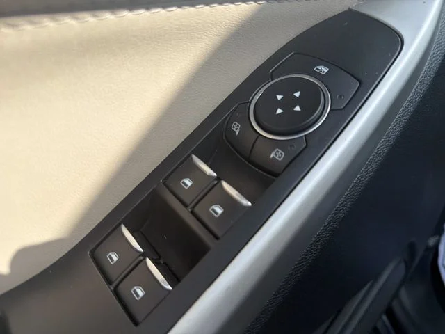 Used 2020 Black Ford XLT image 6