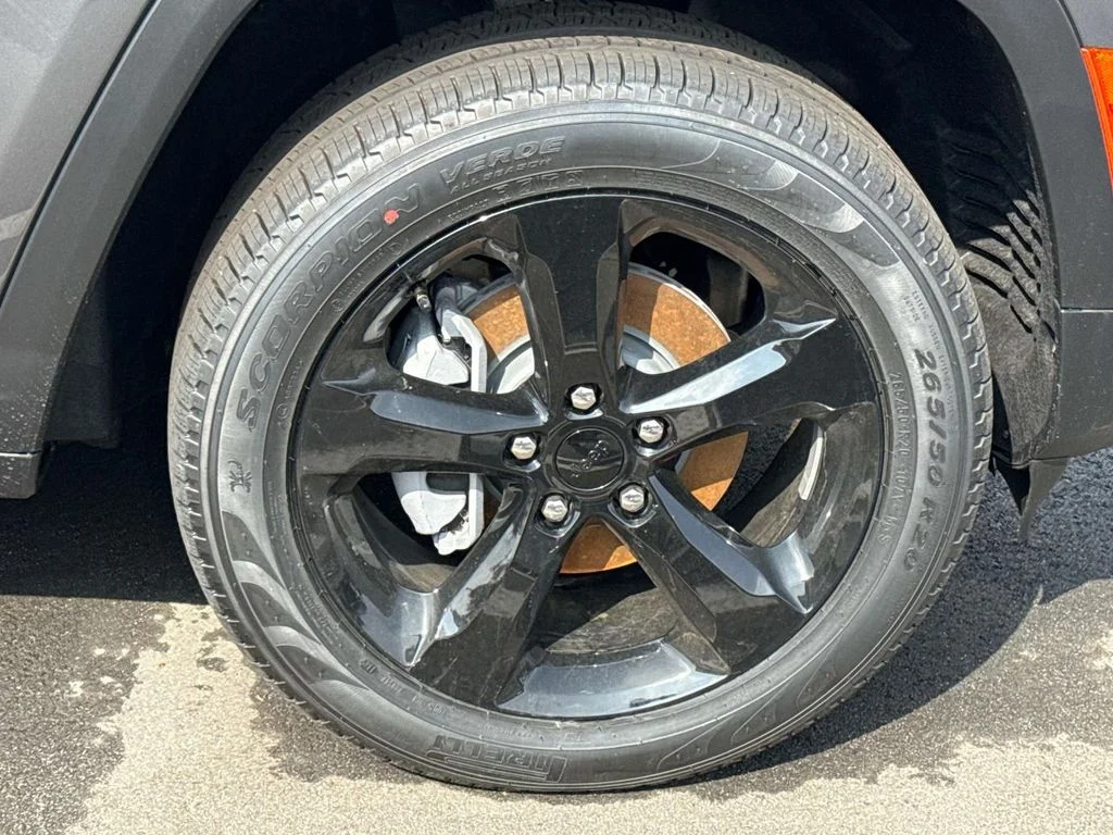 New 2026 Gray Jeep Limited image 38