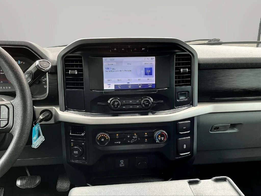 Used 2023 Silver Ford XLT image 10