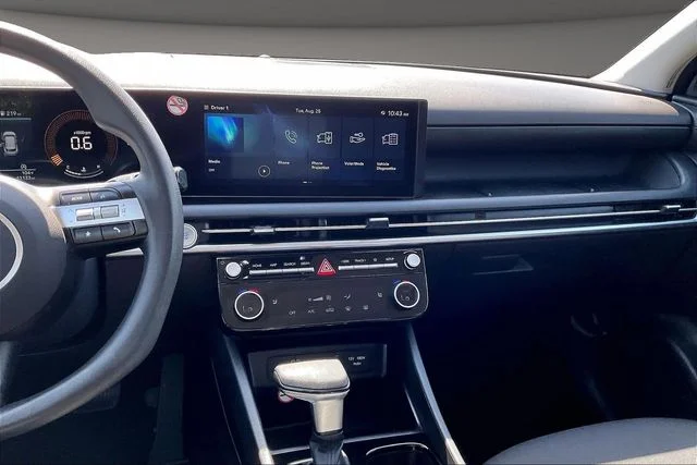 Used 2025 Silver Hyundai SEL image 6