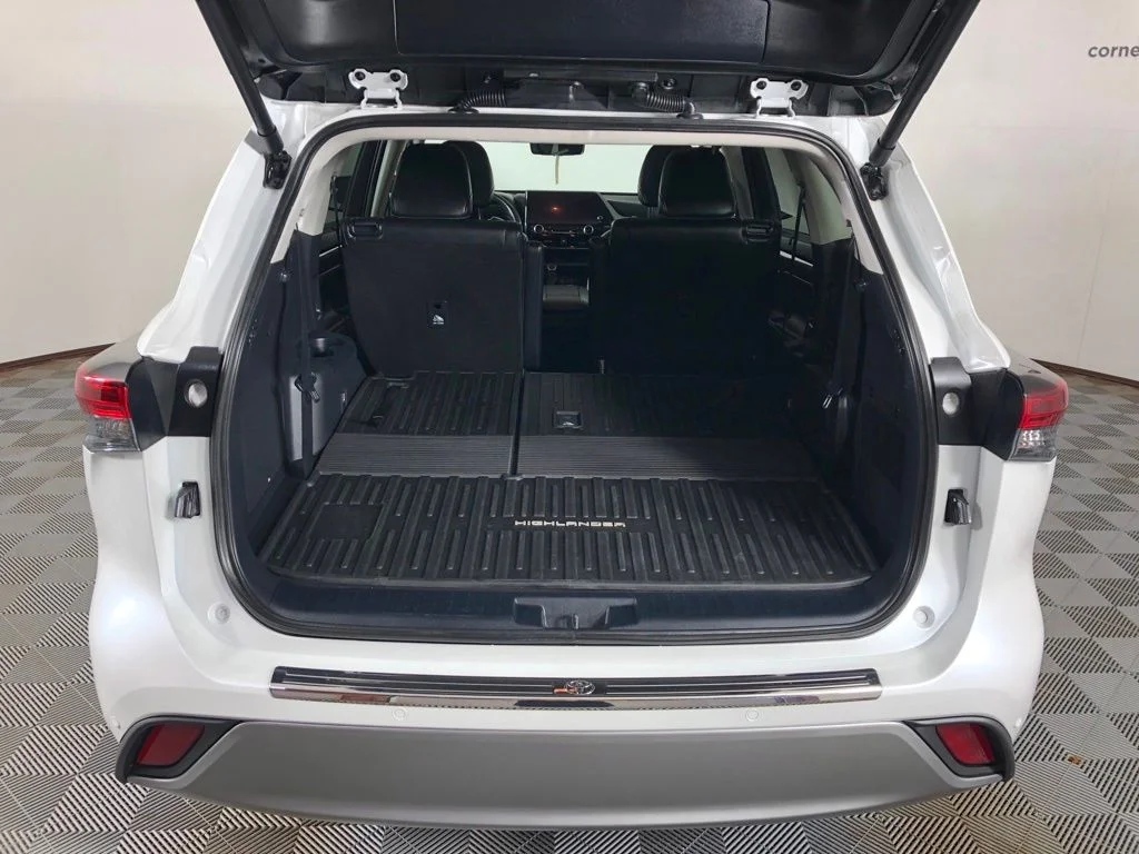 Used 2024 Beige Toyota Platinum image 20