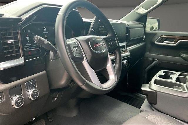 Used 2023 Silver GMC Elevation image 12