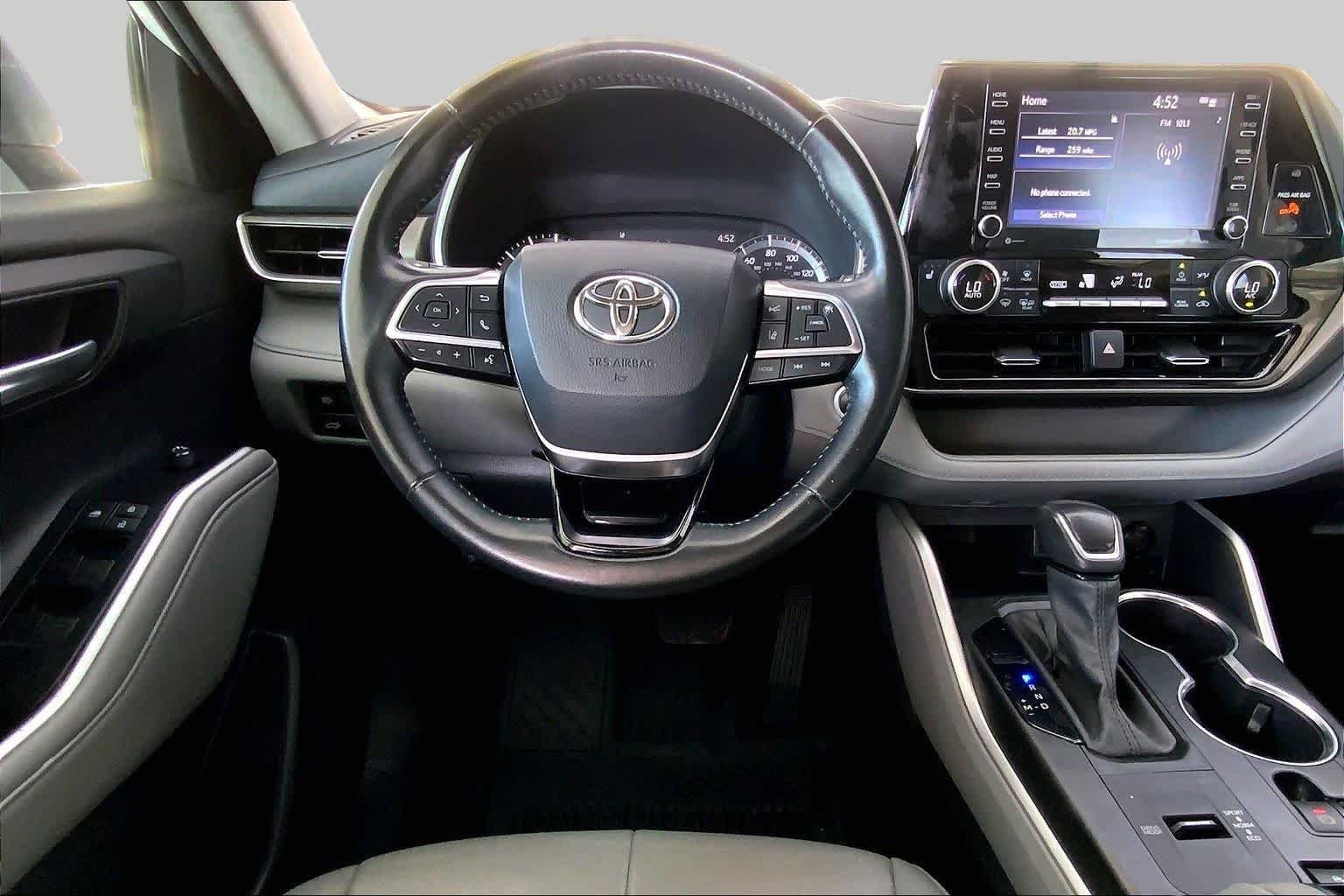 Used 2021 Blizzard Pearl Toyota XLE image 6