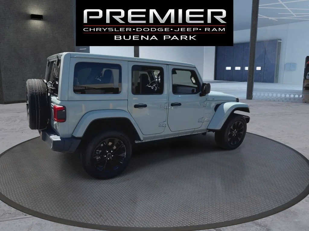 Used 2024 Gray Jeep Sahara 4xe image 8