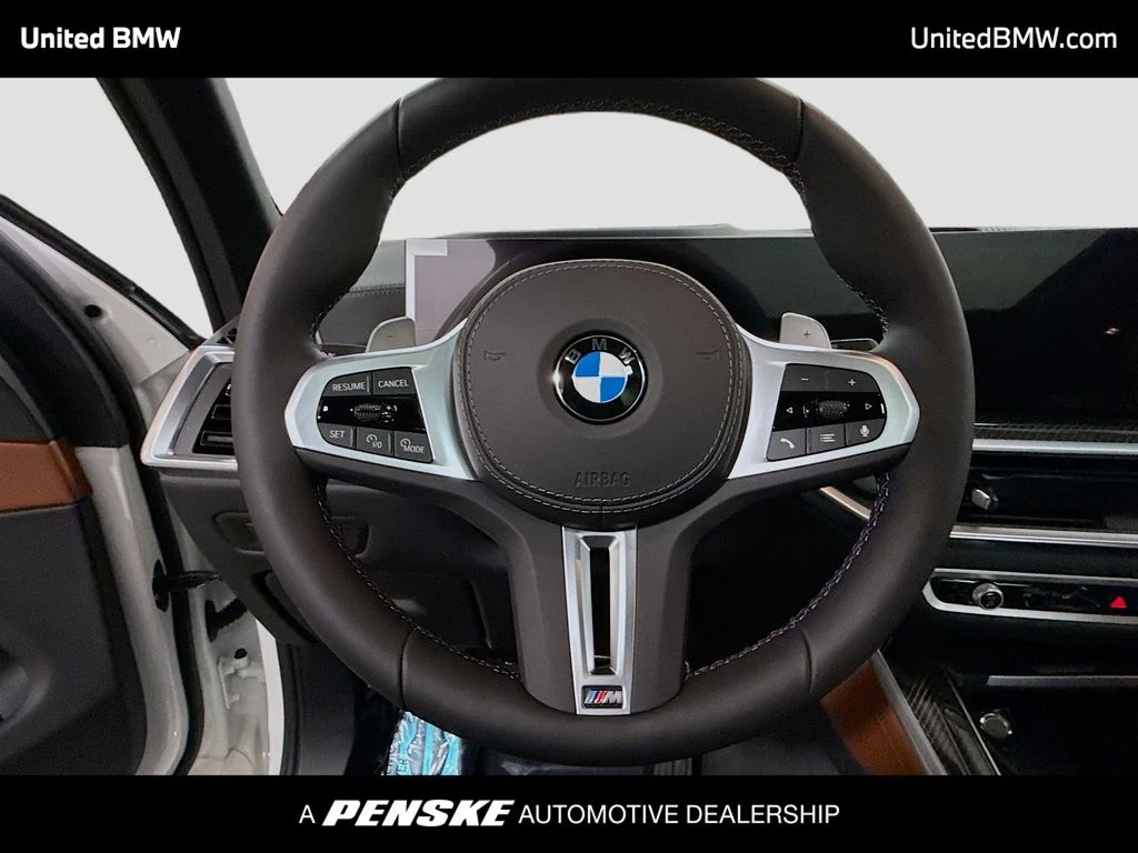 New 2026 Alpine White BMW M60i image 6