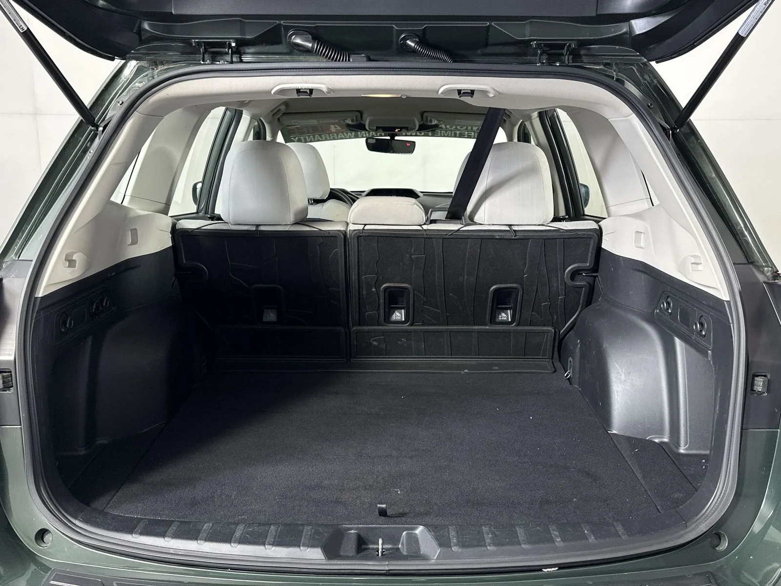 Used 2023 Green Subaru Base image 25