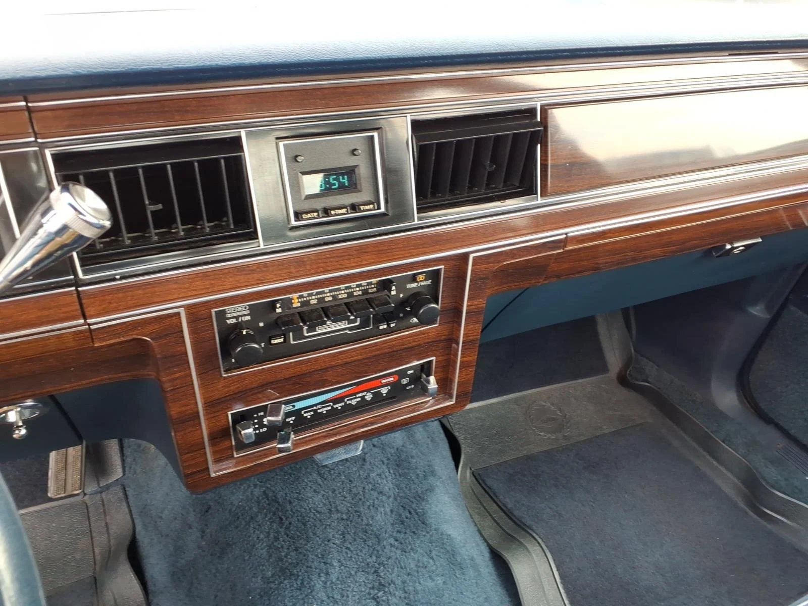 Used 1986 Blue Ford Crown Victoria image 5