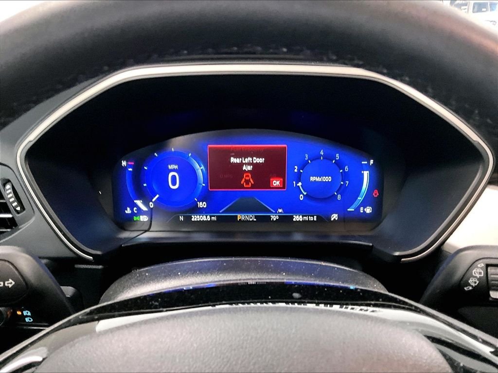 Used 2022 Black Metallic Ford SEL image 25