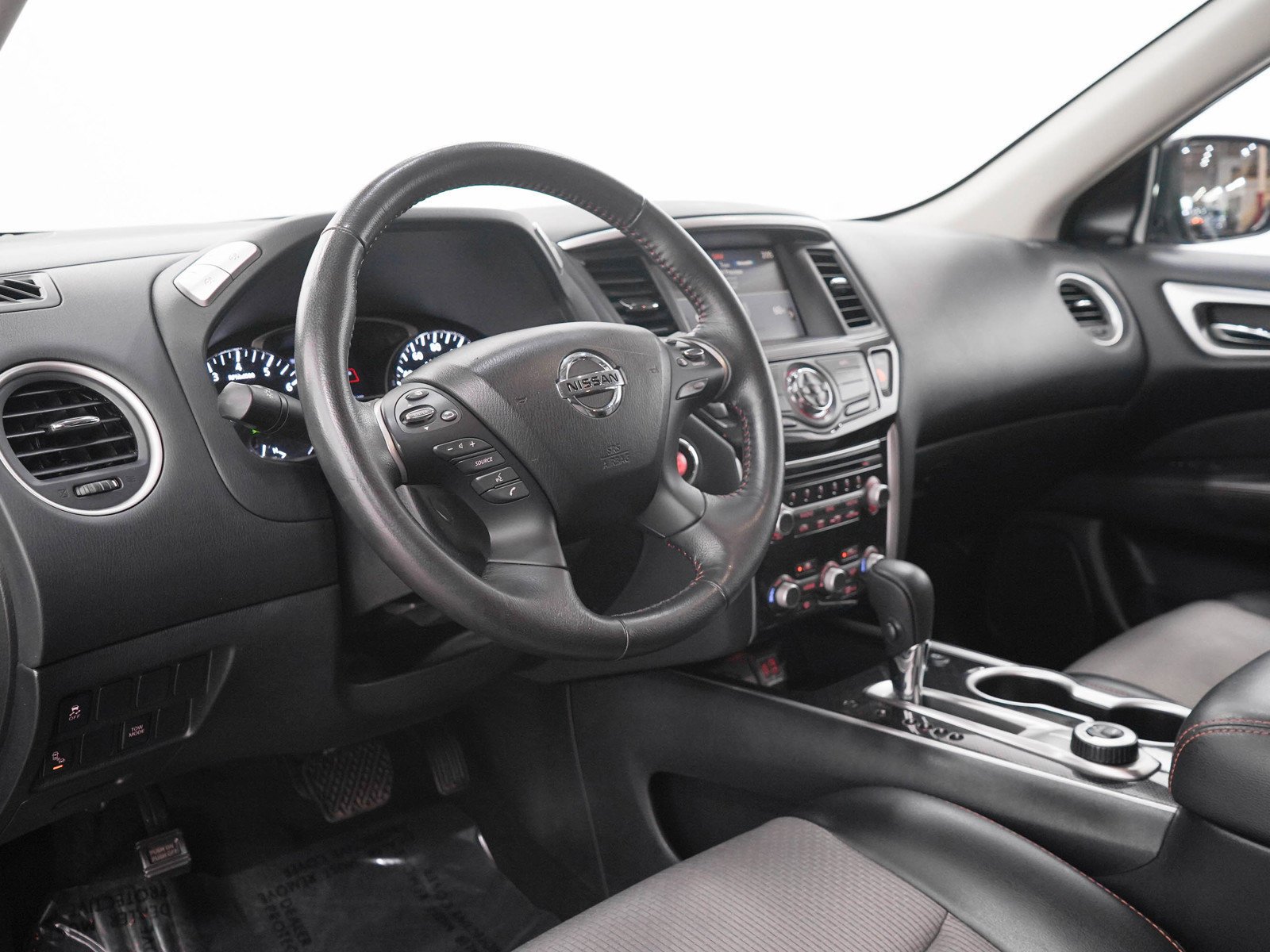 Used 2020 Caspian Blue Metallic Nissan 4x4 SV image 28