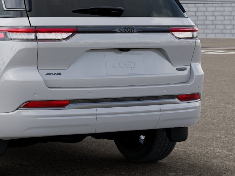 New 2026 Bright White Clear-Coat Exterior Paint Jeep Summit image 13