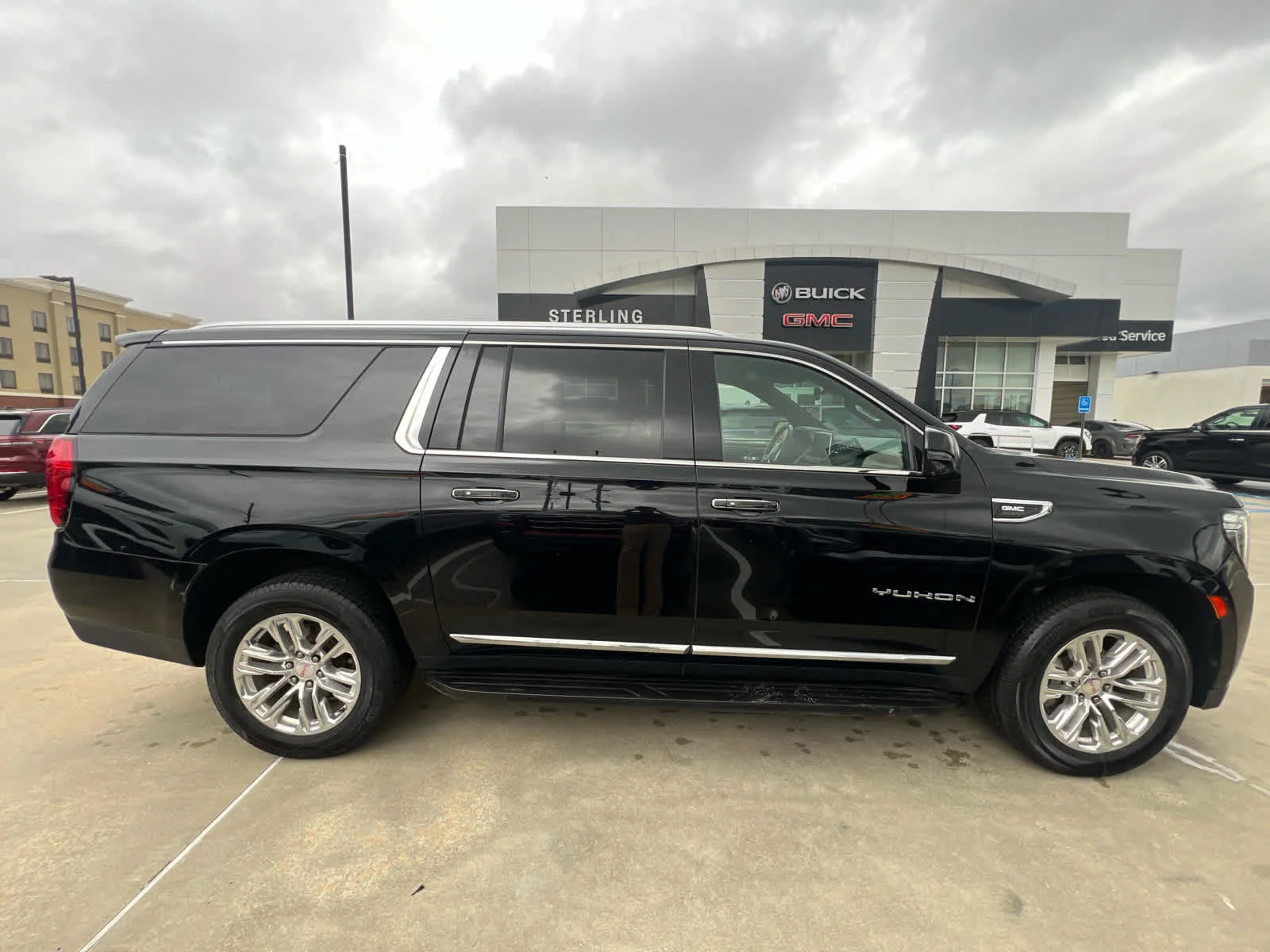 2021 GMC Yukon 2WD SLT's photo