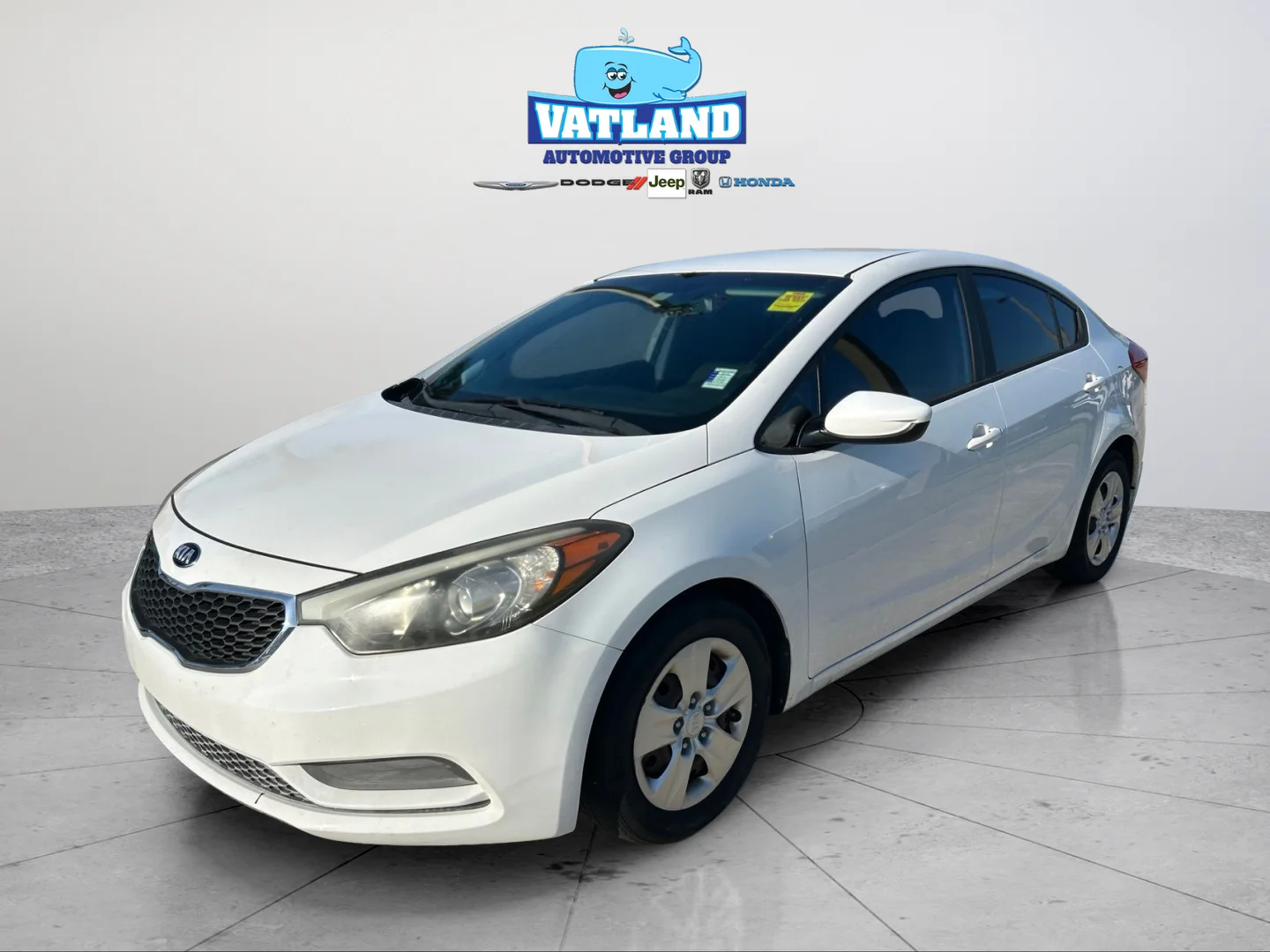 Used 2016 Clear White Kia LX image 1
