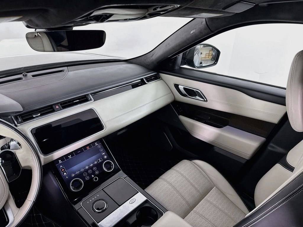Used 2018 Corris Gray Land Rover First Edition image 25